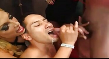 sex serena Cô gái được trao cho một phimsex 2020 người hàng xóm.