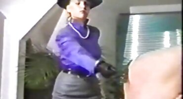 coi phim sex mỹ da đen Anissa sexonline Kate hút một khách hàng.